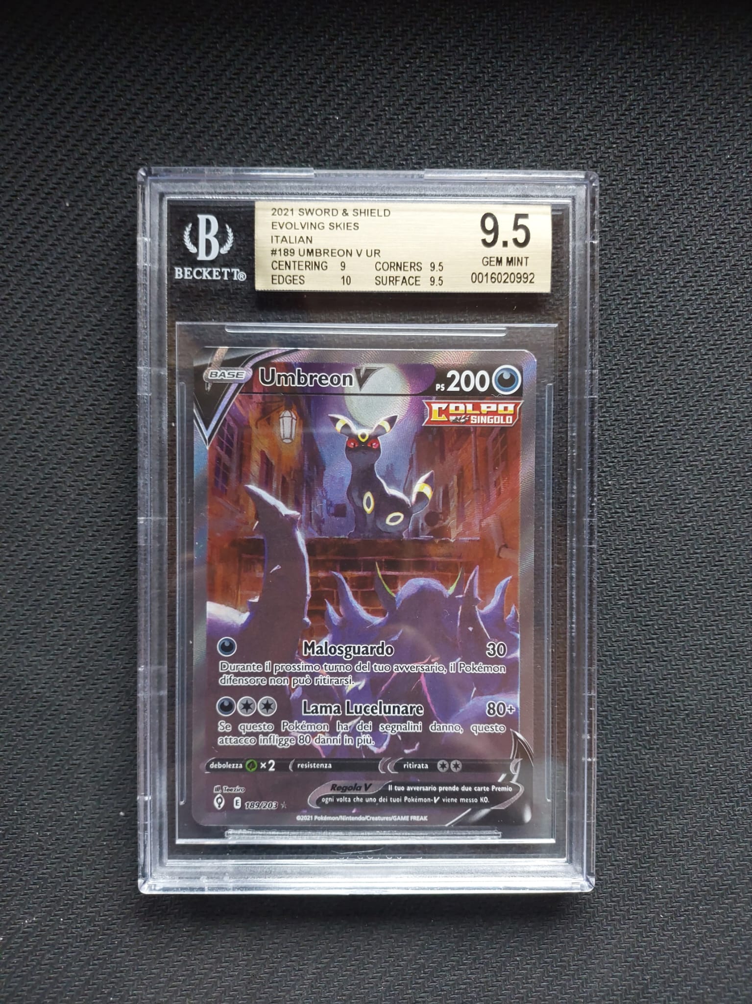 Umbreon V 189/203 - Alternative Art - BGS 9.5